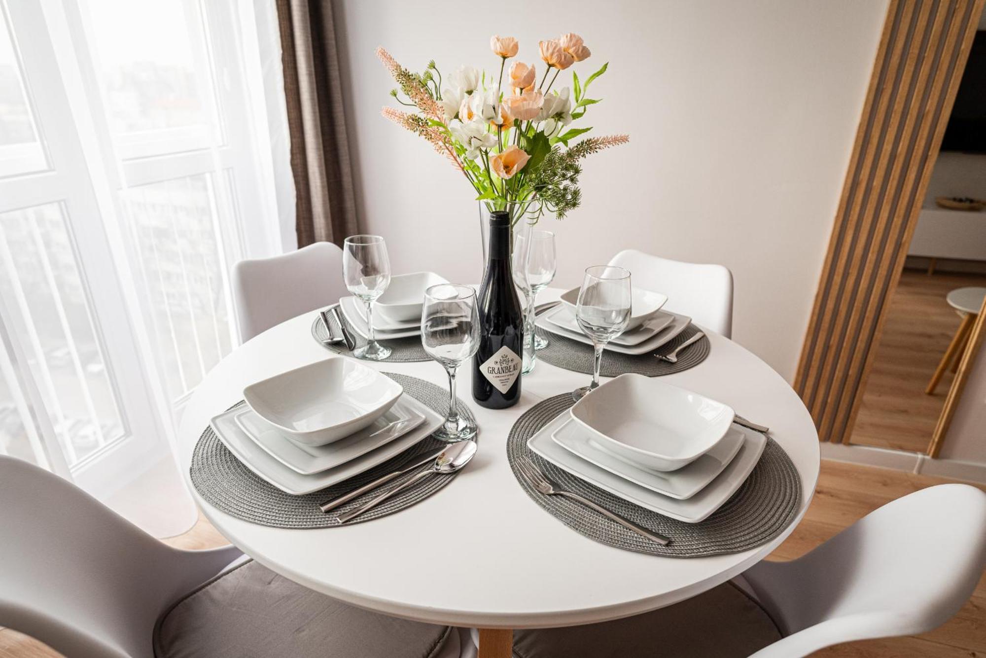 9Th Floor Wroclaw Business Apartment By Rentujemy Bagian luar foto